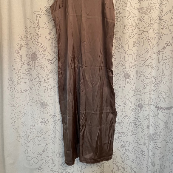 Abercrombie satin slip dress - Picture 2 of 4